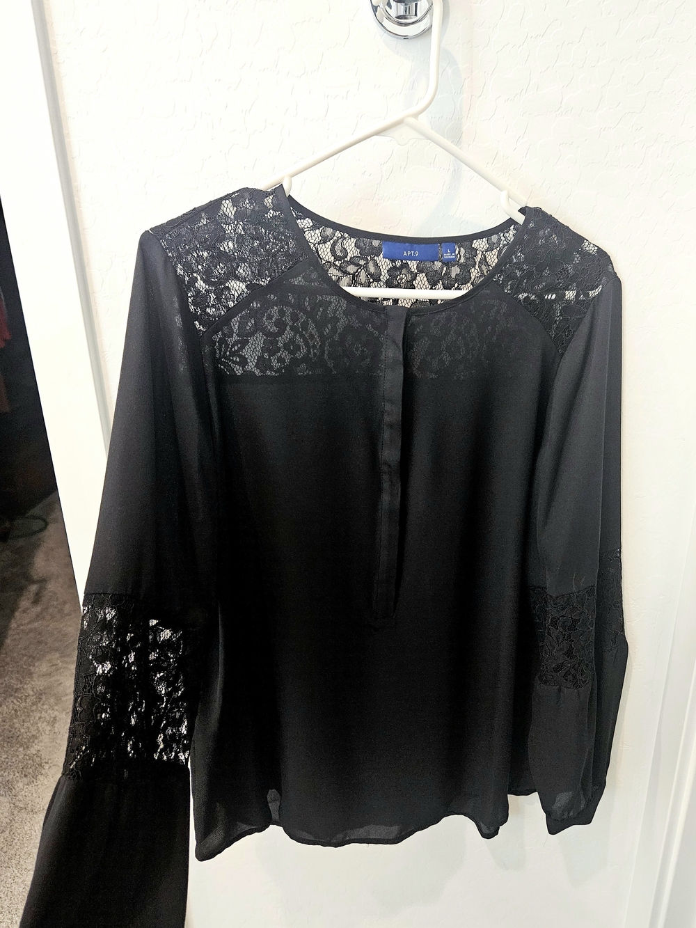 Apt. 9 Black Lace Yoke Long Sleeve Blouse